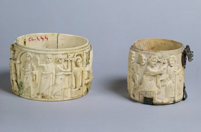 Dwie cyborium z płaskorzeźbami przedstawiającymi wskrzeszenie Łazarza i uzdrowienie przez Chrystusa niewidomego od urodzenia, VI-VII w. autorstwa French School
