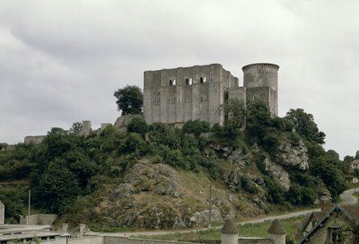 Widok na Tour de Talbot i twierdzę zamku (patrz także 87682) autorstwa French School