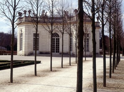Widok Trianon w Wersalu w Yvelines (78). autorstwa French School