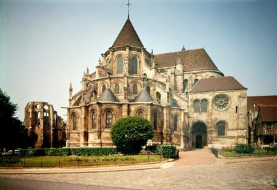 Widok absydy katedry Notre-Dame, zbudowanej ok. 1150-1220 autorstwa French School