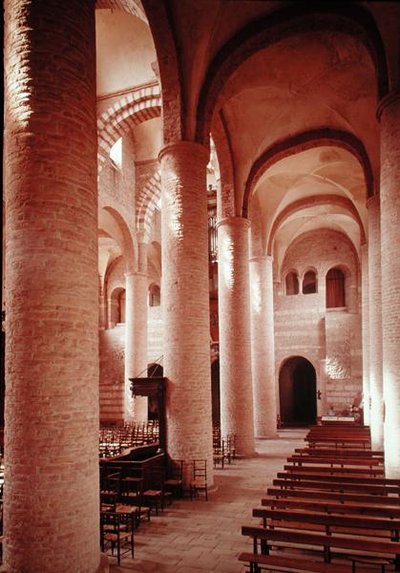Widok na nawę północną w kierunku narteksu (patrz także 162676) autorstwa French School
