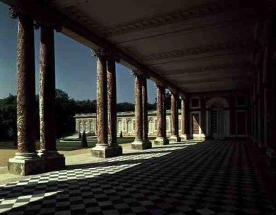 Widok na taras na prawym skrzydle Grand Trianon, ok. 1725 (foto) autorstwa French School