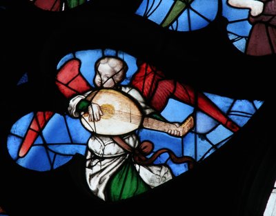 Okno przedstawiające Muzycznego Anioła autorstwa French School