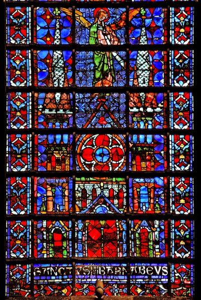 Okno w107 przedstawiające katedrę kościelną w Therouanne autorstwa French School