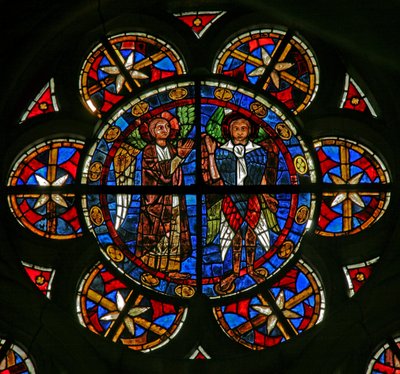 Okno w209 przedstawiające dwóch aniołów autorstwa French School