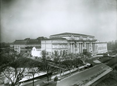 Metropolitan Museum of Art z południowego wschodu, Nowy Jork, 1909 autorstwa G.P. Hall und Sohn
