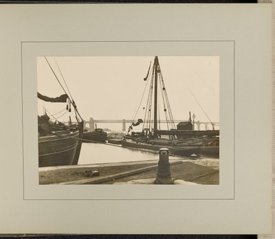 Runcorn - Doki Old Quay autorstwa G. Herbert and Horace C. Bayley