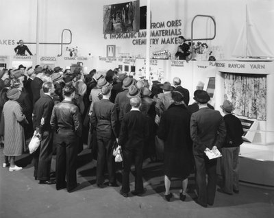 Demonstracje produktów, Targi Światowe w Nowym Jorku, 1939 r. autorstwa Gabriel Moulin
