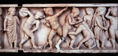 Sztuka rzymska Gallo (galloromain): marmurowy fryz z sarkofagu przedstawiający bawiące się dzieci. Paryż, Luwr autorstwa Gallo Roman Gallo Roman