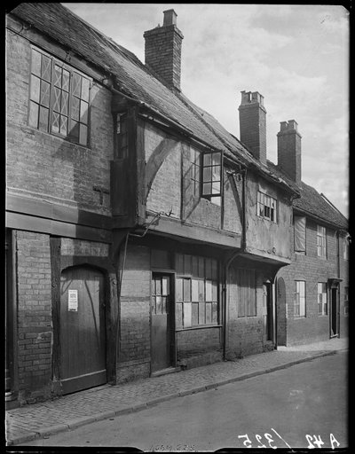 New Street, Coventry, 1941.    1176183   pl       polish Successfully Translated  Original: Sign of the bull. Italian Horoscope, mid-15th century. Translat: Sign of the bull. Italian Horoscope, mid-15th century. 1398344 pl polish Successfully Translated Or autorstwa George Bernard Mason