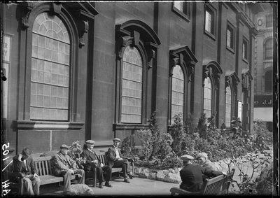 Kościół Świętej Trójcy, Boar Lane, Leeds, 1941 r. autorstwa George Bernard Wood