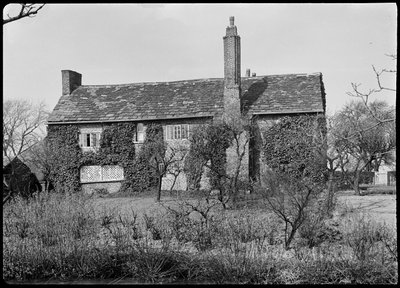Peel Hall, Manchester, 1942. autorstwa George Bernard Wood