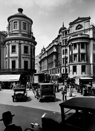 Charing Cross Hospital, City of Westminster, Londyn autorstwa George Davison Reid