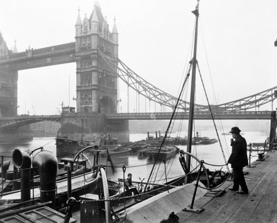 Tower Bridge, Stepney, Tower Hamlets, Londyn autorstwa George Davison Reid
