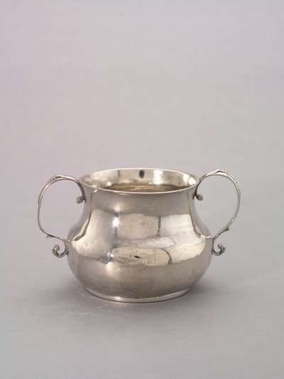 Kubek dwuuchwytowy, ok.1720 autorstwa George Hanners