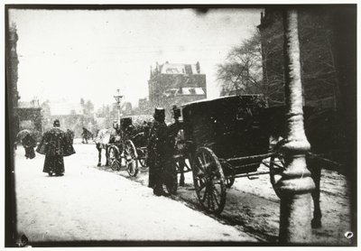 Widok na Leidseplein w Amsterdamie z ruchem powozów w zimowy dzień autorstwa George Hendrik Breitner
