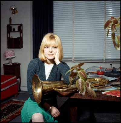 France Gall w domu, Paryż autorstwa Bartolome Esteban and studio Murillo