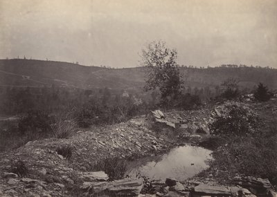 Mission Ridge z Orchard Knob, lata 60. XIX wieku. autorstwa George N. Barnard