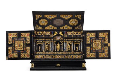 Pozłacany metal augsburski, kryształ górski i pierre w oprawie z hebanu, kingwood i ebonized, ok. 1630-40 autorstwa German School