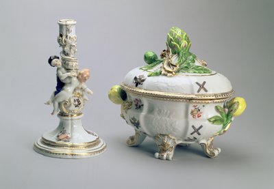 Świecznik i misa przykryta z nabożeństwa św. Andrzeja, Miśnia, 1744-5 (porcelana) autorstwa German School