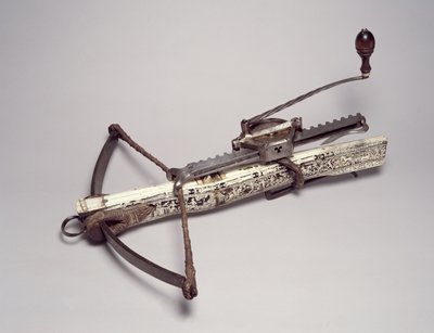 Sporting Crossbow and Cranquin (stal i drewno inkrustowane rogiem i kością) autorstwa German School