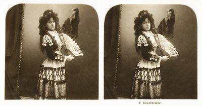 Stereoskopowa karta przedstawiająca młodą kobietę w tradycyjnym hiszpańskim stroju z okolic Aragonii, ok. 1900 (zdjęcie w sepii) autorstwa German School