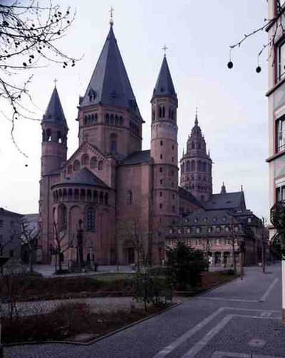 Widok katedry św. Marcina i św. Szczepana od strony północno-wschodniej autorstwa German School