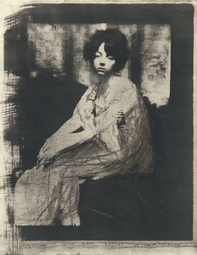 [Kobieta siedząca] autorstwa Gertrude Käsebier