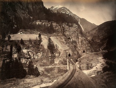 Odcinek linii kolejowej San Gottardo w Faido autorstwa Giorgio Sommer