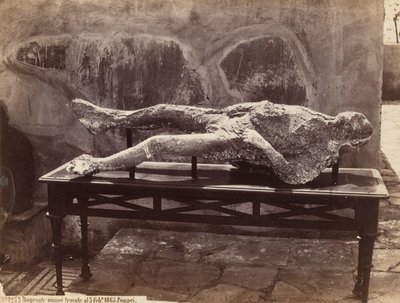 Ludzkie ślady, Pompeje [Obsada ludzka, Pompeje] autorstwa Giorgio Sommer