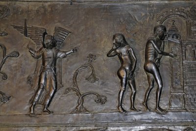 Sztuka ottońska: Adam i Ewa wygnani z raju. Około 1015 r. Rzeźba na jednych z brązowych drzwi katedry Najświętszej Marii Panny w Hildesheim (Niemcy). autorstwa Phillipe de Marlier