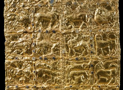 Folia z wytłoczoną dekoracją z Delphi (złota) (detal 593279) autorstwa Greek