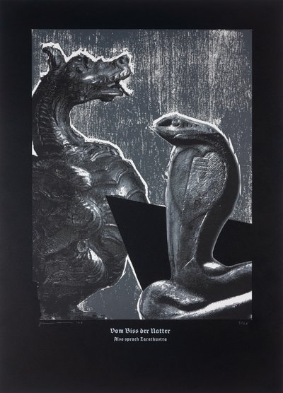 On The Adder´s Bite, Thus Spoke Zarathustra, 2024 (drzeworyt i sitodruk) autorstwa Guilherme Pontes
