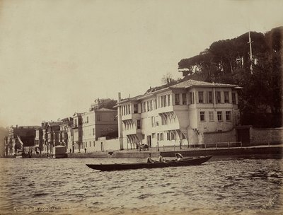 Budynki wzdłuż Zatoki Tarabya, nad Morzem Marmara, Turcja autorstwa Guillaume Berggren