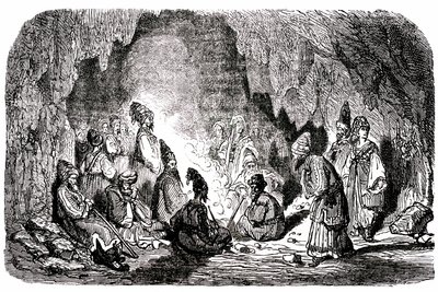 Sindbad żeglarz (Sinbad) - opowieść o tysiącu i jednej (1001) nocy - ilustracja Gustave Dore - wydanie Maxwell 1865 - Pierwsza podróż: Sindbad, porzucony na środku morza przez swoich towarzyszy, dotarł na wyspę i spotkał w jaskini palefrenie autorstwa Gustave Dore