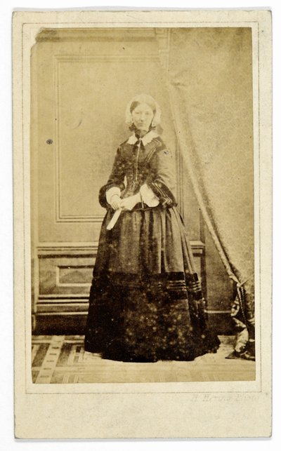 Carte-de-visite Florence Nightingale, ok. 1858 (fot. bw) autorstwa H. Hering