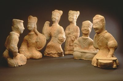 Grupa Muzyków, Tancerzy i Sług (terakota) autorstwa Han Dynasty Chinese School