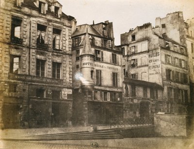 Widok ulicy Paryskiej w kierunku Hotel de Ville, ok. 1851 (zdjęcie kalotypowe) autorstwa Henri Jean Louis Le Secq