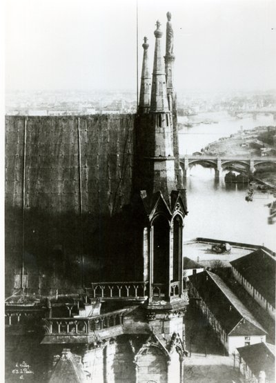 Widok katedry Notre-Dame w Paryżu i Sekwany, ok. 1853 autorstwa Henri Jean Louis Le Secq
