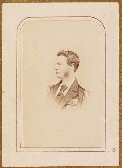 [Portret mężczyzny w mundurze wojskowym]. autorstwa Henry Maull and Co.