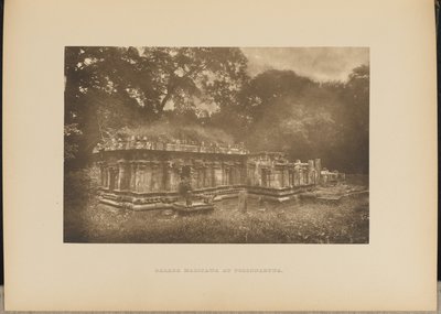 Dalada Maligawa w Polonnaruwa autorstwa Henry W. Cave