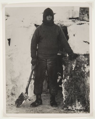 Kapitan Oates podczas wyprawy Terra Nova (1910-13) na Biegun Południowy (odbitka bromowa) autorstwa Herbert Ponting