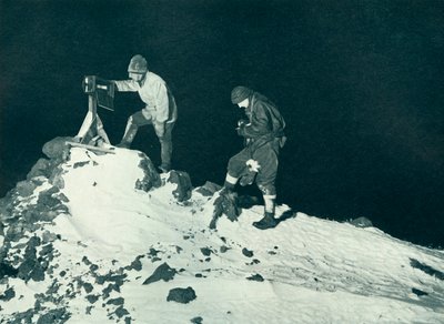 dr Wilson i porucznik. Bowers czytający termometr rampowy, c1911, 1913 autorstwa Herbert Ponting