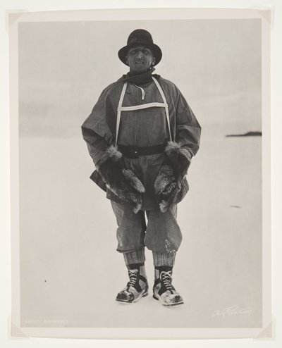 porucznik. Altany podczas wyprawy Terra Nova (1910-13) na Biegun Południowy (odbitka bromowa) autorstwa Herbert Ponting
