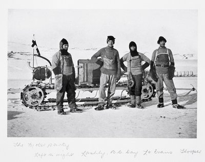 Motor Party - od lewej do prawej: Lashly, Day, Evans i Hooper” z „Ostatniej wyprawy Scotta” autorstwa Herbert Ponting