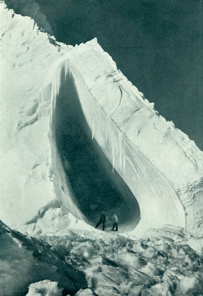 Arch Berg z zewnątrz, c19101913, 1913 autorstwa Herbert Ponting