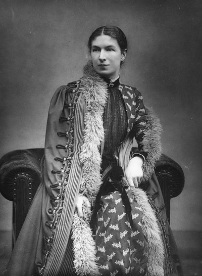 Pani Humphry Ward autorstwa Herbert Rose Barraud