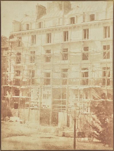 [Budowa Galerie de la Madeleine, Place de la Madeleine]. autorstwa Hippolyte Bayard