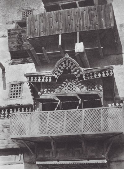 Afryka: Drewniane okno wykuszowe w Suakin (zdjęcie czarno-białe) autorstwa Hugo Adolf Bernatzik