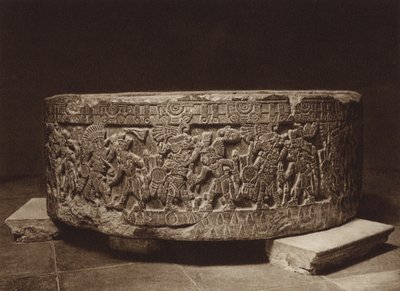 Meksyk: Ołtarz ofiarny króla Tizoca, Muzeum Narodowe (zdjęcie czarno-białe) autorstwa Hugo Brehme